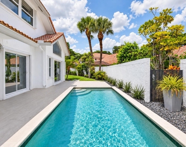 2237 Nw 52nd Street - Photo Thumbnail 1