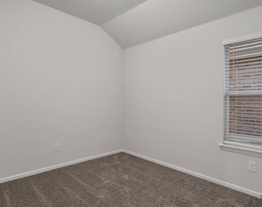 5500 Gold Pond Drive - Photo Thumbnail 32