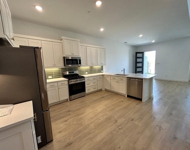 15713 Palmwood Road - Photo Thumbnail 8