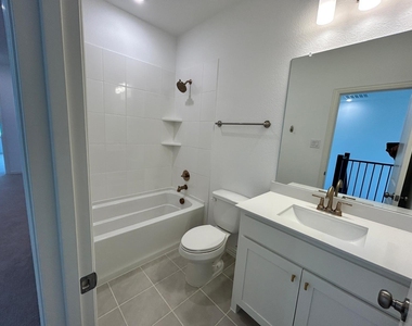 15713 Palmwood Road - Photo Thumbnail 17