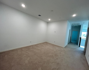 15713 Palmwood Road - Photo Thumbnail 16