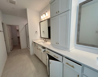 15713 Palmwood Road - Photo Thumbnail 22