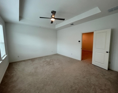 15713 Palmwood Road - Photo Thumbnail 21