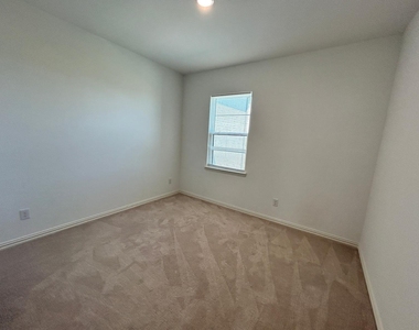 15713 Palmwood Road - Photo Thumbnail 19
