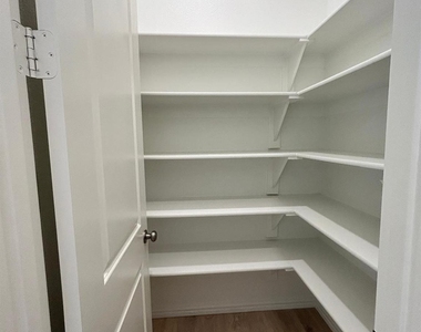 15713 Palmwood Road - Photo Thumbnail 10