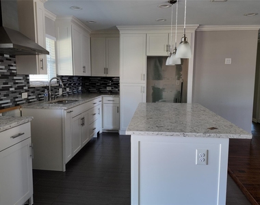 3602 Palm Drive - Photo Thumbnail 2