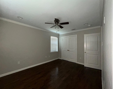 3602 Palm Drive - Photo Thumbnail 6