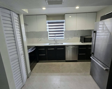 7924 Sw 8th Street - Photo Thumbnail 14