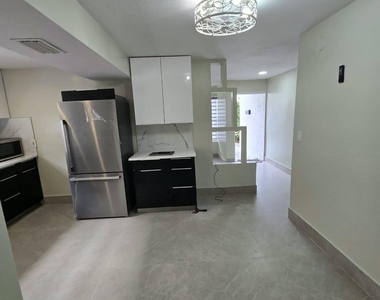 7924 Sw 8th Street - Photo Thumbnail 11