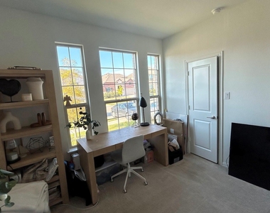 720 Penvenen Place - Photo Thumbnail 11