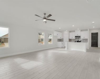 2901 Cantoni Creek - Photo Thumbnail 14