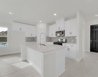 2901 Cantoni Creek - Photo Thumbnail 10
