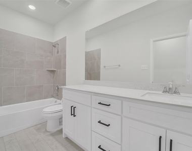 2901 Cantoni Creek - Photo Thumbnail 20