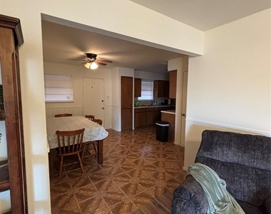 206 Taylor - Photo Thumbnail 6