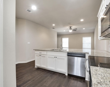 3608 Brookstone Drive - Photo Thumbnail 15