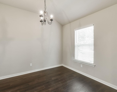 3608 Brookstone Drive - Photo Thumbnail 6