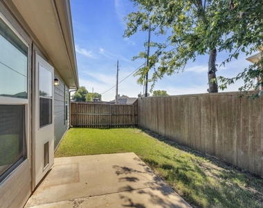 3608 Brookstone Drive - Photo Thumbnail 28