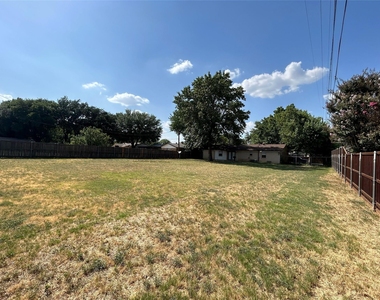 2921 Needles Street - Photo Thumbnail 3