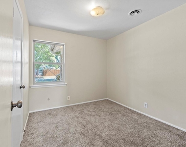 2921 Needles Street - Photo Thumbnail 7