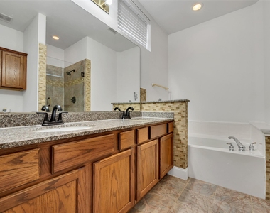 114 Constitution Drive - Photo Thumbnail 19