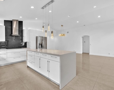 3307 Sw 49th Street - Photo Thumbnail 18