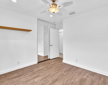 3307 Sw 49th Street - Photo Thumbnail 10