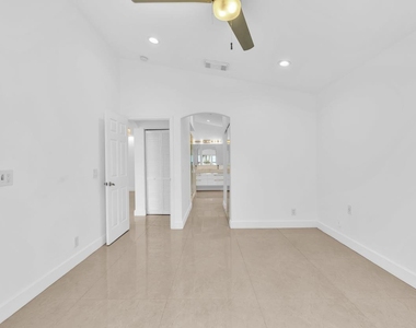 3307 Sw 49th Street - Photo Thumbnail 35