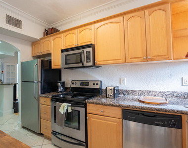 403 Ne 16th Avenue - Photo Thumbnail 8