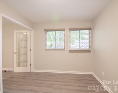 7908 Horse Chestnut Lane - Photo Thumbnail 8