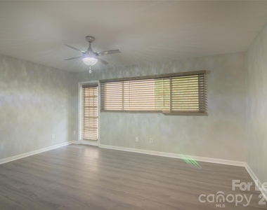7908 Horse Chestnut Lane - Photo Thumbnail 22