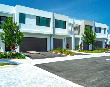 702 Cypress Grove Drive - Photo Thumbnail 2
