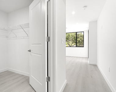 702 Cypress Grove Drive - Photo Thumbnail 22