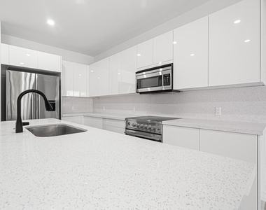 702 Cypress Grove Drive - Photo Thumbnail 9