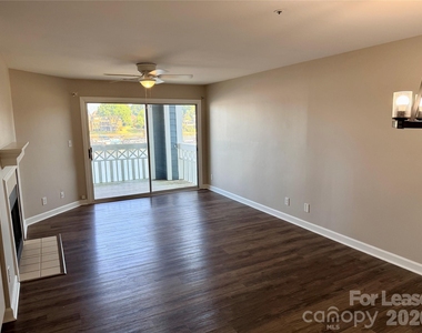 18771 Vineyard Point Lane - Photo Thumbnail 6