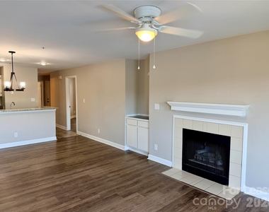 18771 Vineyard Point Lane - Photo Thumbnail 10