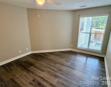 18771 Vineyard Point Lane - Photo Thumbnail 13