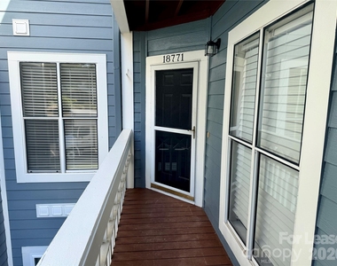 18771 Vineyard Point Lane - Photo Thumbnail 28