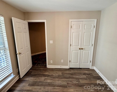 18771 Vineyard Point Lane - Photo Thumbnail 19