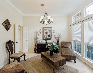 10913 Alexandria Drive - Photo Thumbnail 3