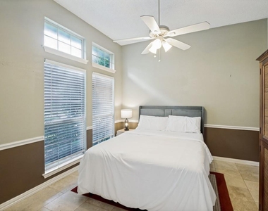 10913 Alexandria Drive - Photo Thumbnail 19