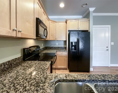 518 Clarice Avenue - Photo Thumbnail 11