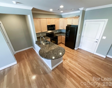 518 Clarice Avenue - Photo Thumbnail 5