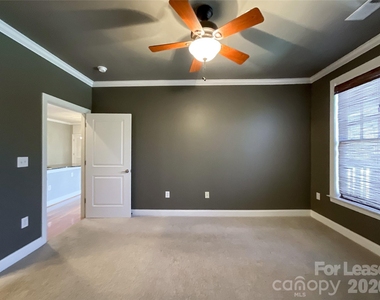 518 Clarice Avenue - Photo Thumbnail 2