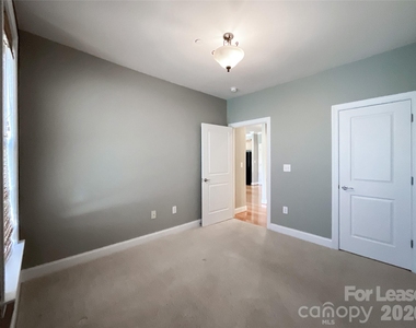 518 Clarice Avenue - Photo Thumbnail 27