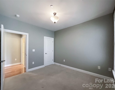 518 Clarice Avenue - Photo Thumbnail 26