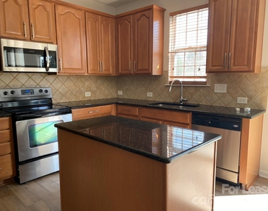 10420 Alvarado Way - Photo Thumbnail 3