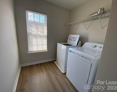 10420 Alvarado Way - Photo Thumbnail 15