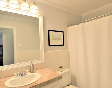 2409 Huntingtowne Farms Lane - Photo Thumbnail 20