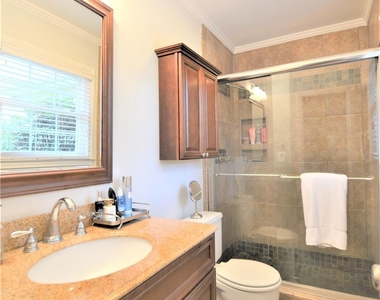 2409 Huntingtowne Farms Lane - Photo Thumbnail 29