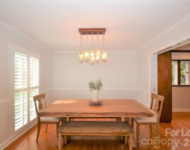 2409 Huntingtowne Farms Lane - Photo Thumbnail 5
